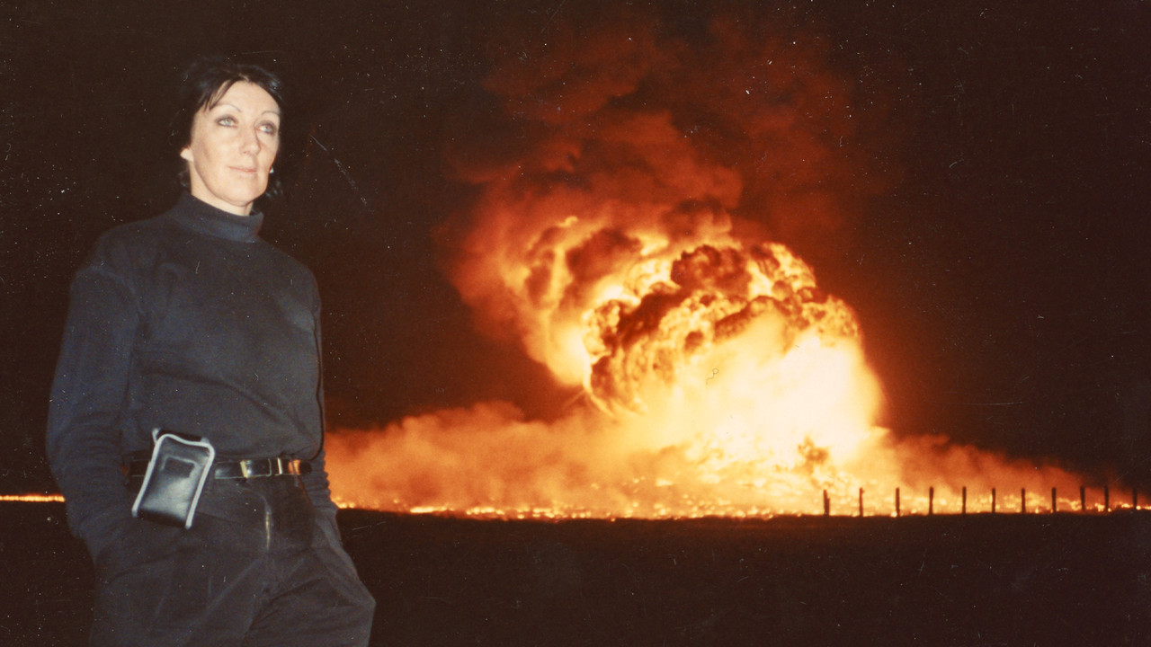 Never Look Away Movie Screenshot 3