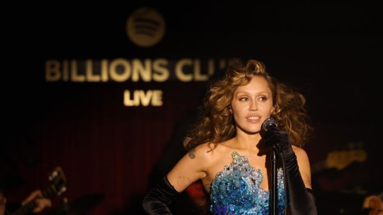 Billions Club Live with Miley Cyrus: A Concert Film Movie Screenshot 3