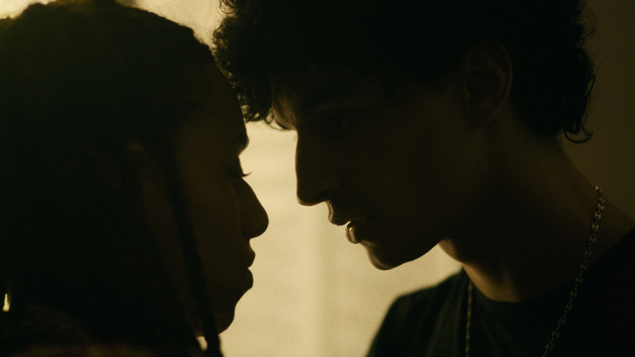 Ces traditions qui nous enchainent Movie Screenshot 1