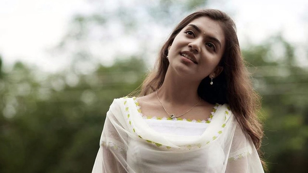 Ohm Shanthi Oshaana Movie Screenshot 1