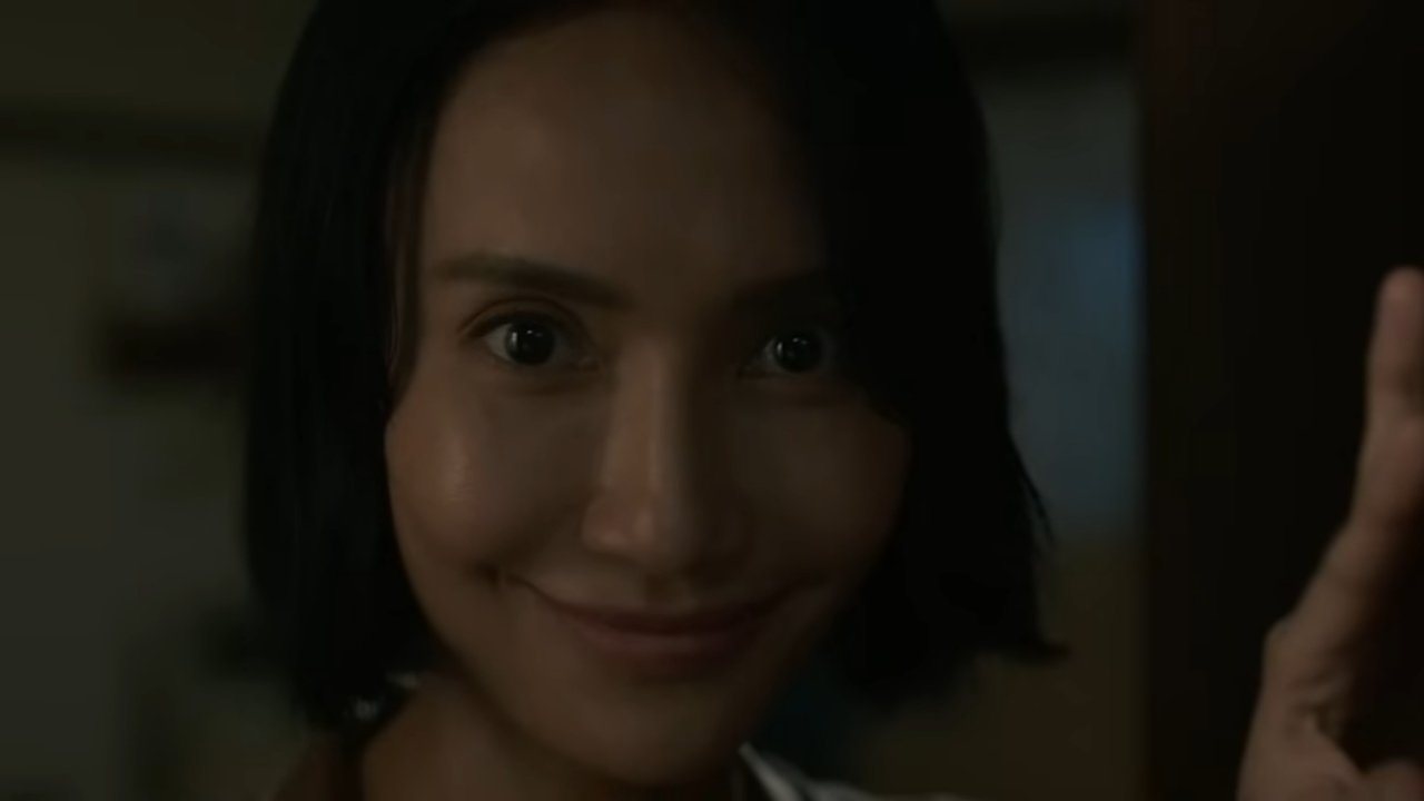 A Woman Called Mother Movie Screenshot 4