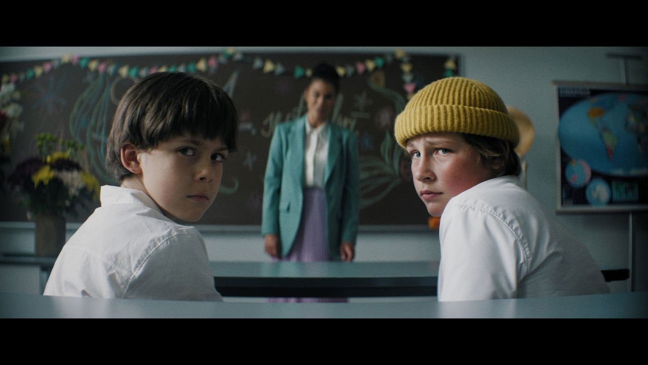 Boom! Movie Screenshot 2